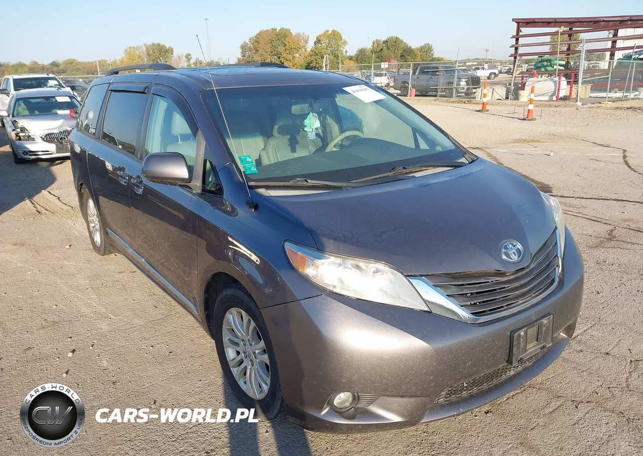 2011 Toyota Sienna Xle V6 VIN:5TDYK3DC4BS074279 - 1