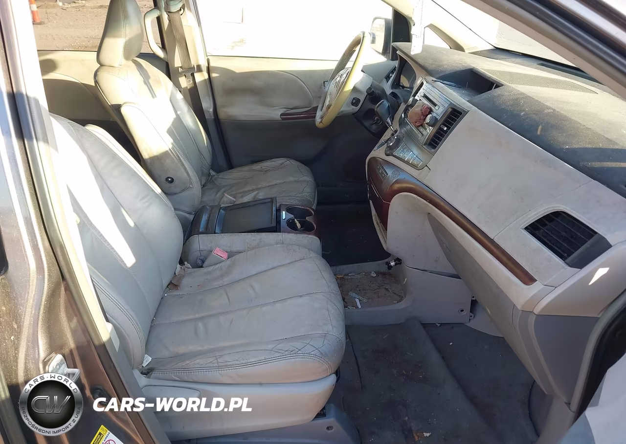 2011 Toyota Sienna Xle V6 VIN:5TDYK3DC4BS074279 - 5