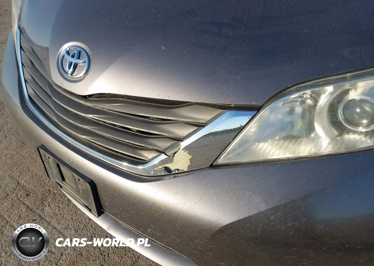 2011 Toyota Sienna Xle V6 VIN:5TDYK3DC4BS074279 - 6
