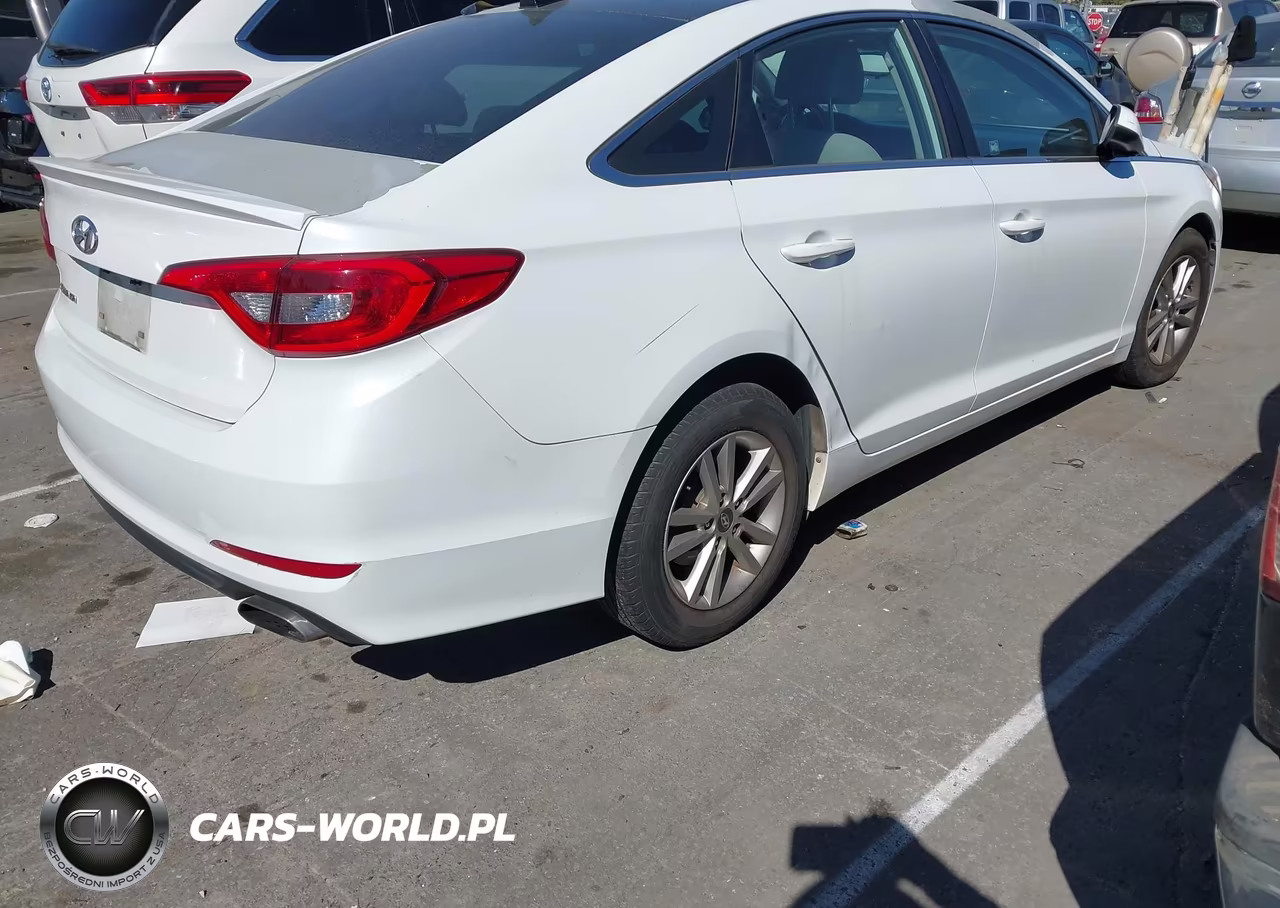 2016 Hyundai Sonata Se VIN:5NPE24AF5GH352398 - 4