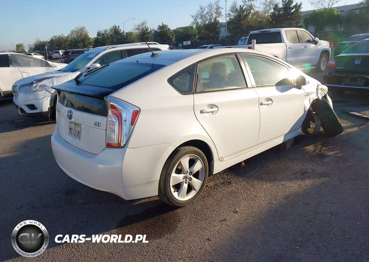 2013 Toyota Prius Five VIN:JTDKN3DU7D5699158 - 4