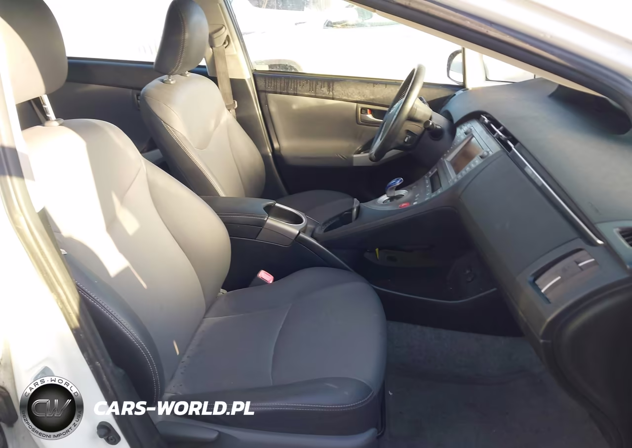2013 Toyota Prius Five VIN:JTDKN3DU7D5699158 - 5