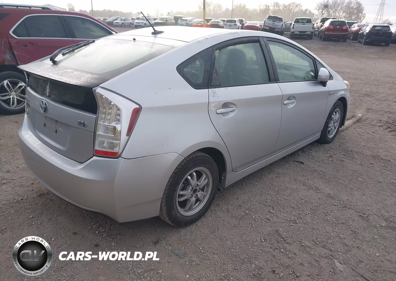 2011 Toyota Prius Three VIN:JTDKN3DU0B5349299 - 4