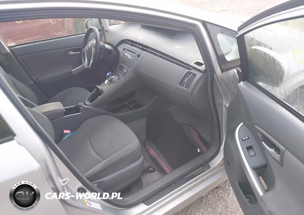 2011 Toyota Prius Three VIN:JTDKN3DU0B5349299 - 5