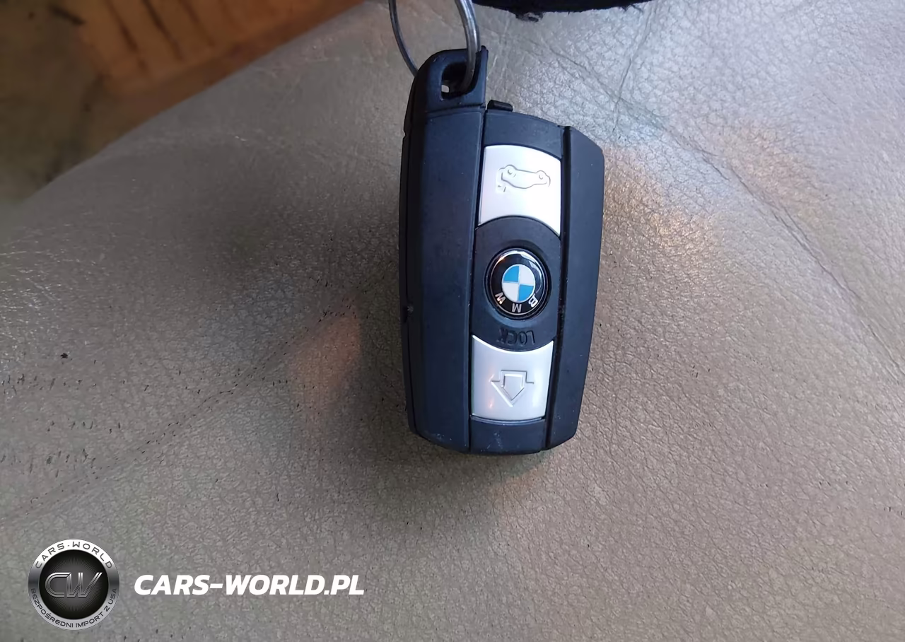 2007 BMW 525I VIN:WBANE53507CW64560 - 11
