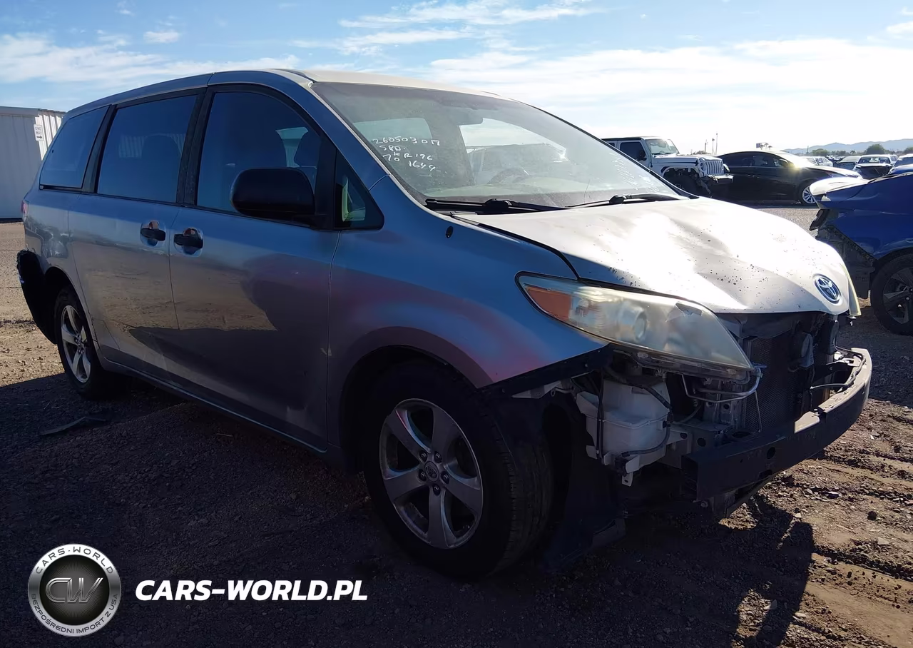 2012 Toyota Sienna Base V6 7 Passenger