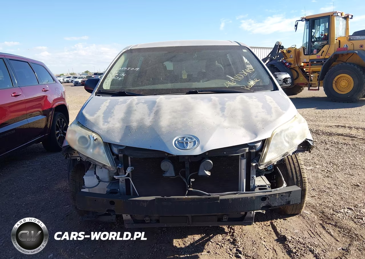 2012 Toyota Sienna Base V6 7 Passenger VIN:5TDZK3DC1CS231644 - 12