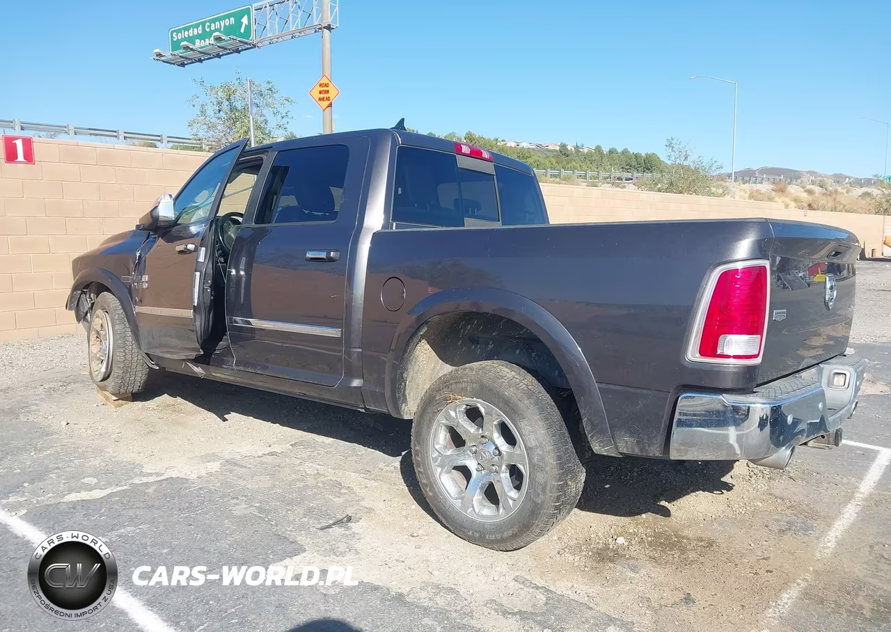 2015 Ram 1500 Laramie VIN:1C6RR7NM4FS734081 - 3