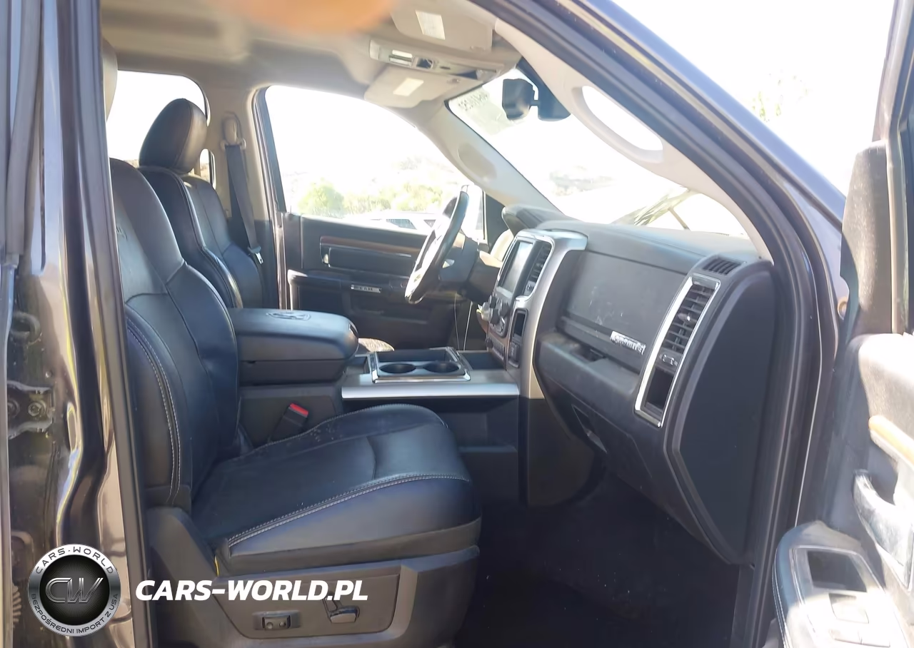 2015 Ram 1500 Laramie VIN:1C6RR7NM4FS734081 - 5