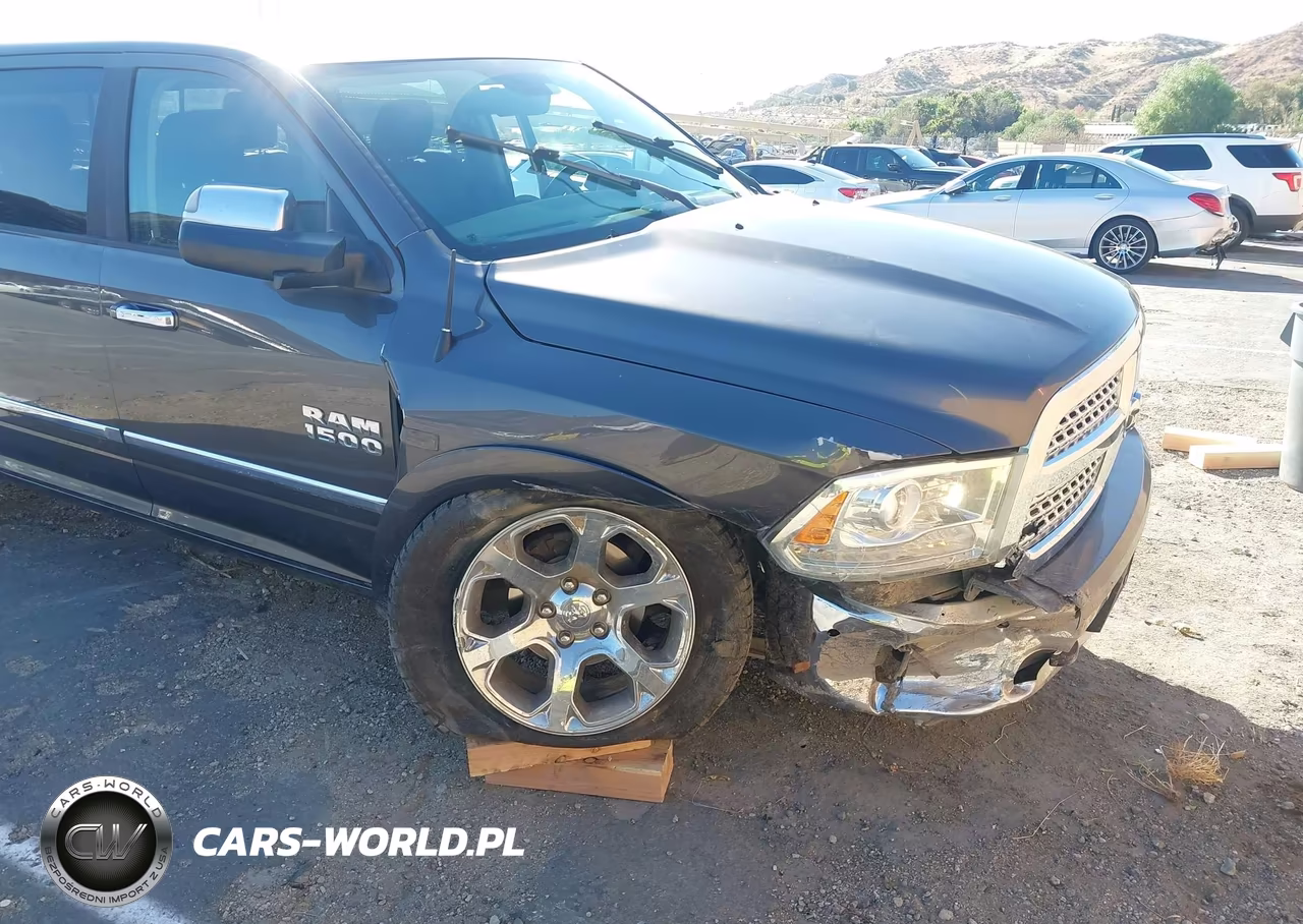 2015 Ram 1500 Laramie VIN:1C6RR7NM4FS734081 - 6