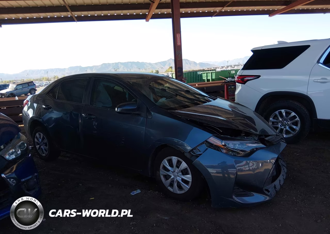 2018 Toyota Corolla L VIN:2T1BURHE7JC047728 - 12