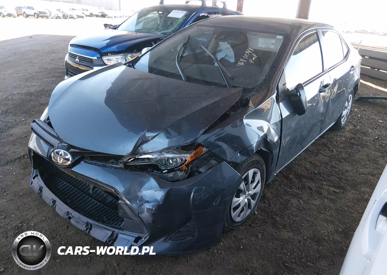 2018 Toyota Corolla L VIN:2T1BURHE7JC047728 - 2