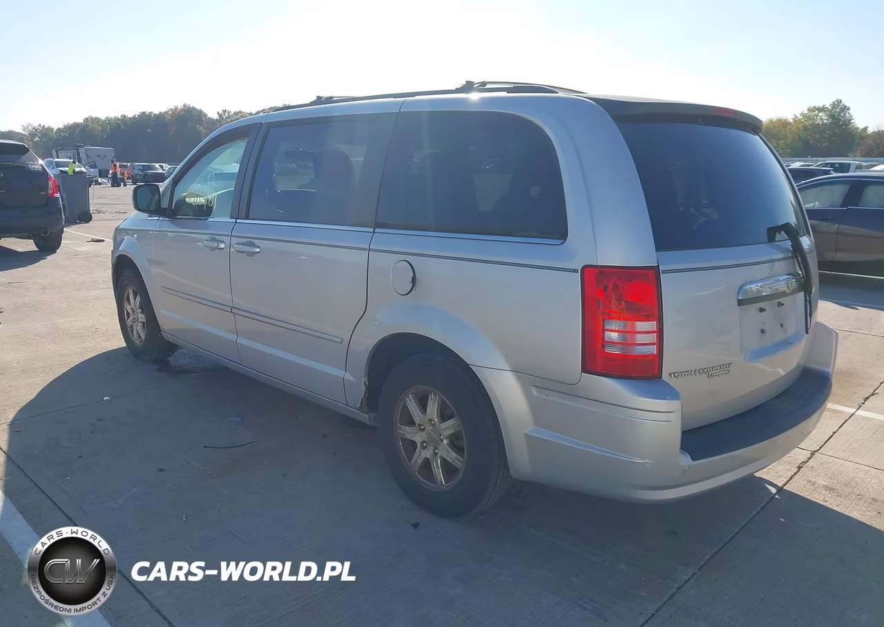 2008 Chrysler Town & Country Touring VIN:2A8HR54P68R111241 - 3
