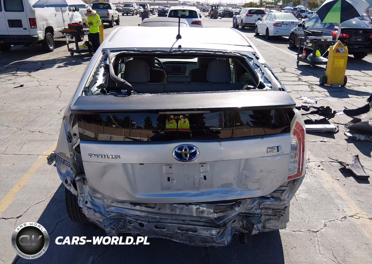 2015 Toyota Prius Two VIN:JTDKN3DU4F0455435 - 17