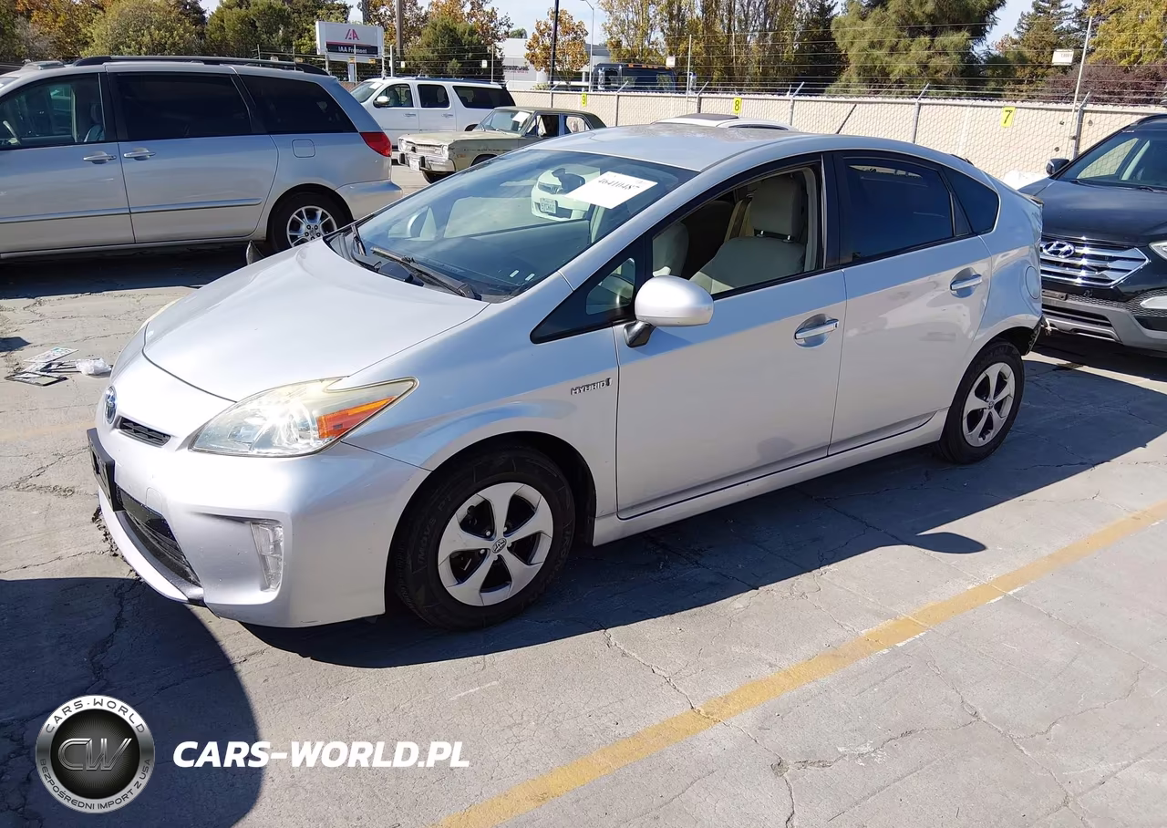 2015 Toyota Prius Two VIN:JTDKN3DU4F0455435 - 2