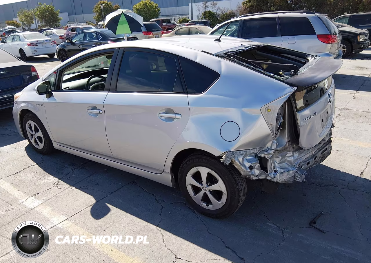2015 Toyota Prius Two VIN:JTDKN3DU4F0455435 - 3