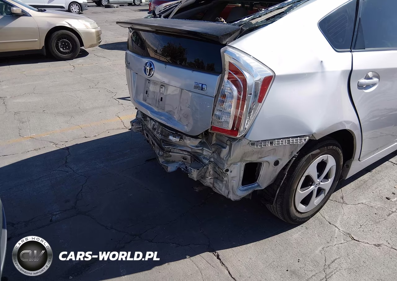 2015 Toyota Prius Two VIN:JTDKN3DU4F0455435 - 6