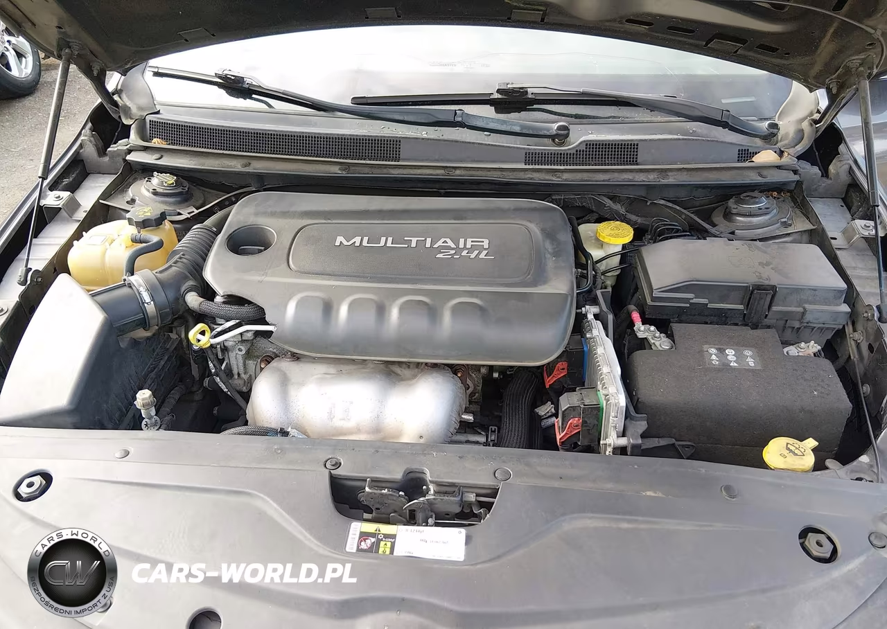 2015 Chrysler 200 Limited VIN:1C3CCCAB8FN577686 - 10