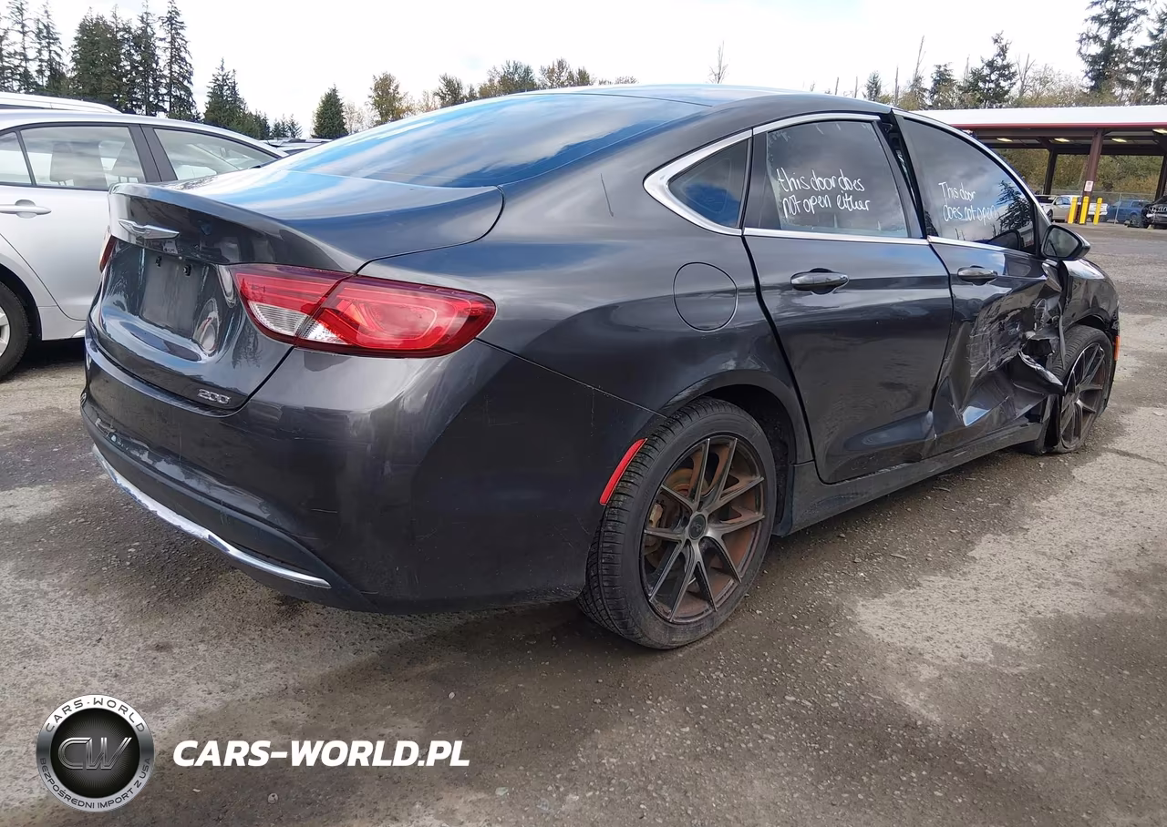 2015 Chrysler 200 Limited VIN:1C3CCCAB8FN577686 - 4