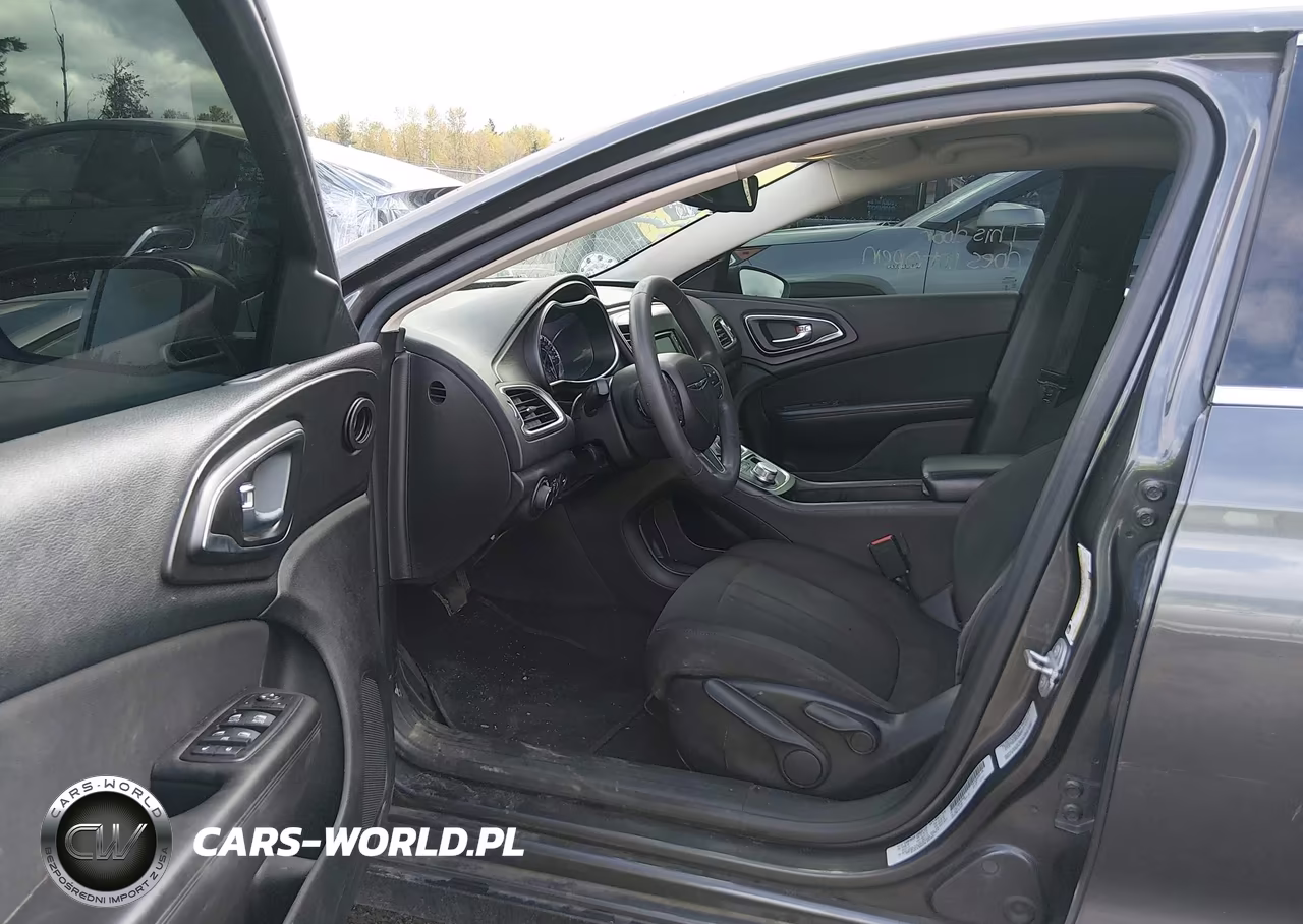 2015 Chrysler 200 Limited VIN:1C3CCCAB8FN577686 - 5
