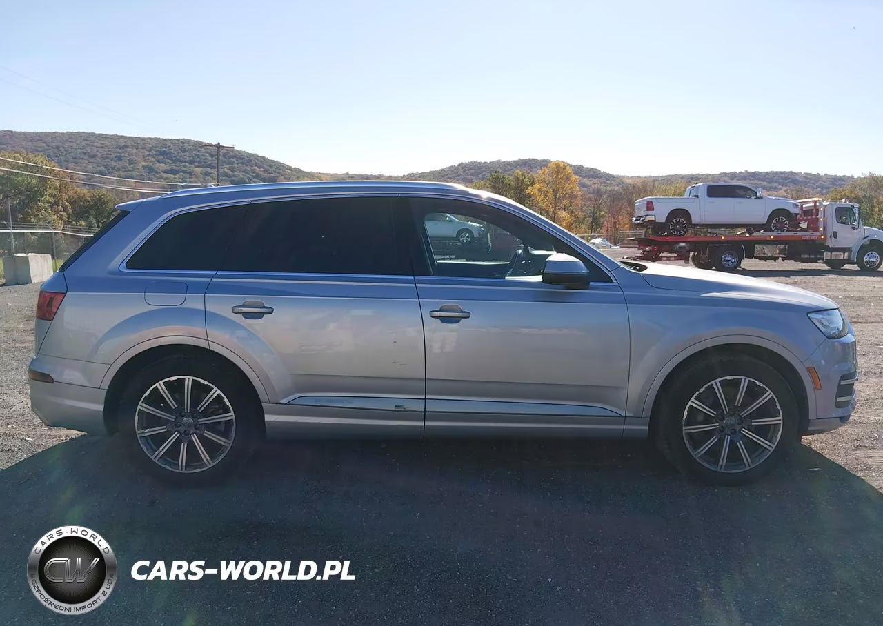 2017 Audi Q7 3.0T Premium VIN:WA1VAAF78HD032237 - 13