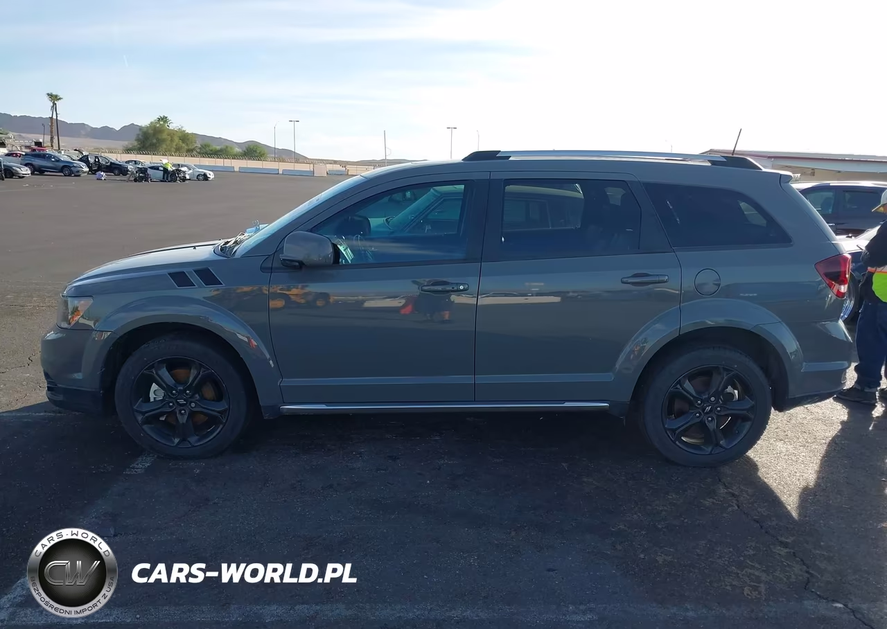 2020 Dodge Journey Crossroad VIN:3C4PDCGB1LT270941 - 14