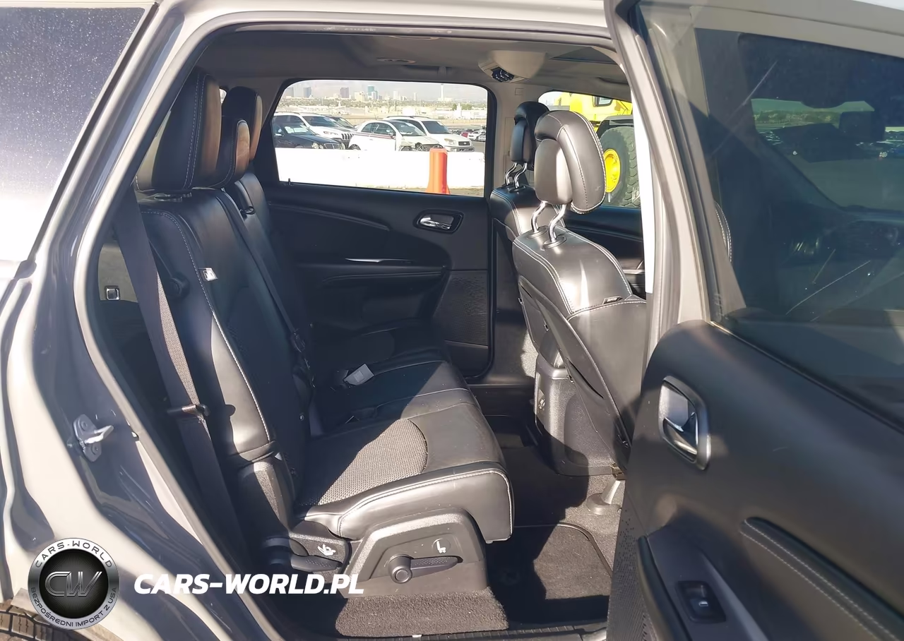 2020 Dodge Journey Crossroad VIN:3C4PDCGB1LT270941 - 8