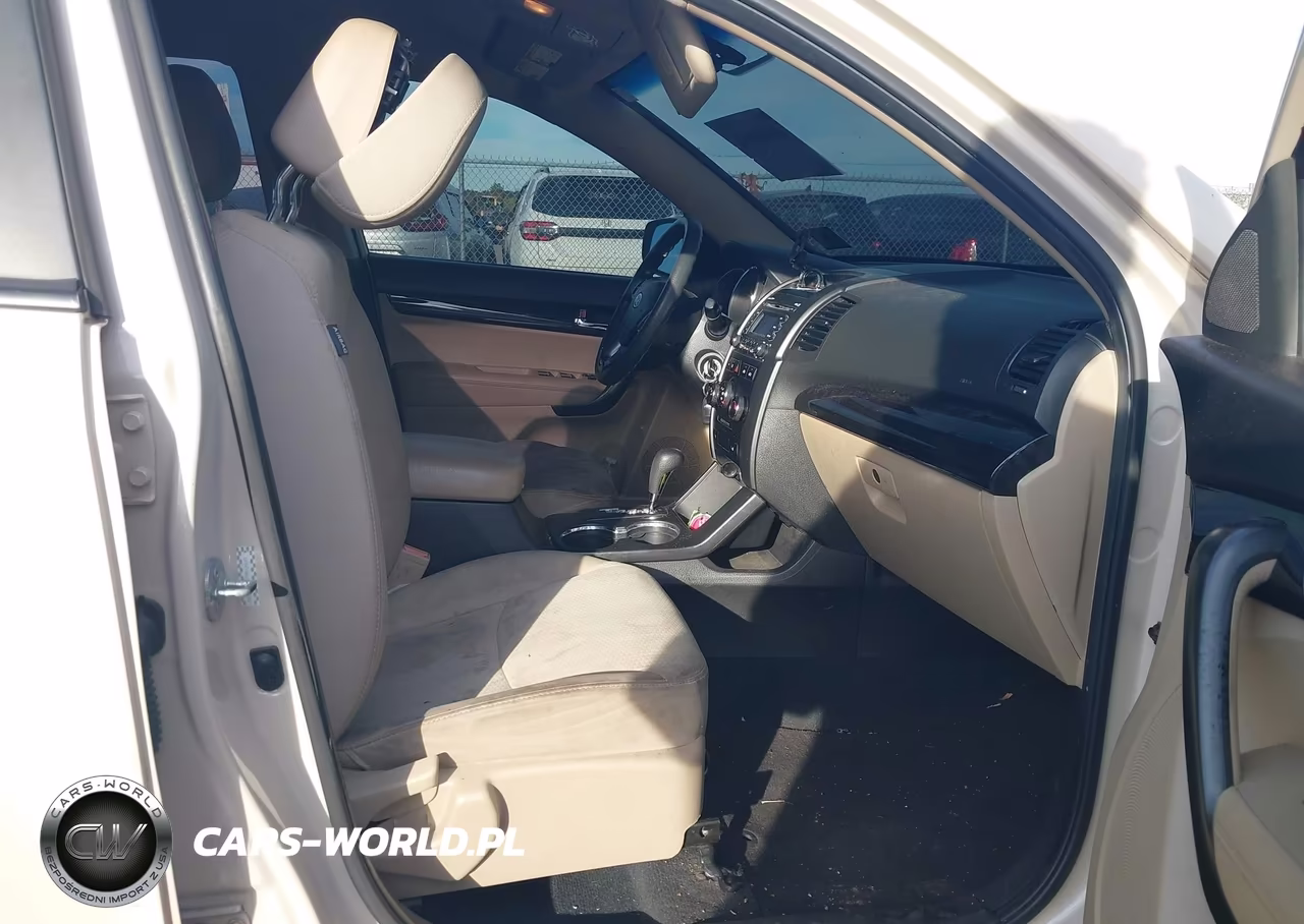 2011 Kia Sorento Lx VIN:5XYKT3A17BG067250 - 5