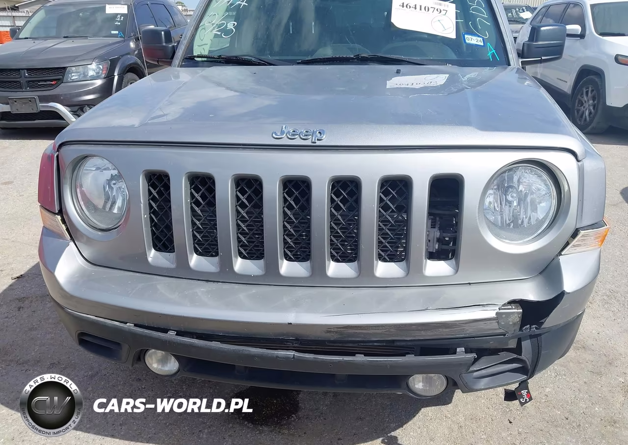 2016 Jeep Patriot Latitude VIN:1C4NJPFA9GD582369 - 12