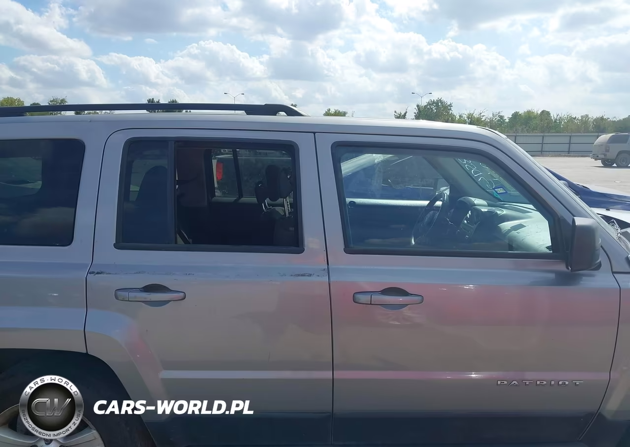 2016 Jeep Patriot Latitude VIN:1C4NJPFA9GD582369 - 13