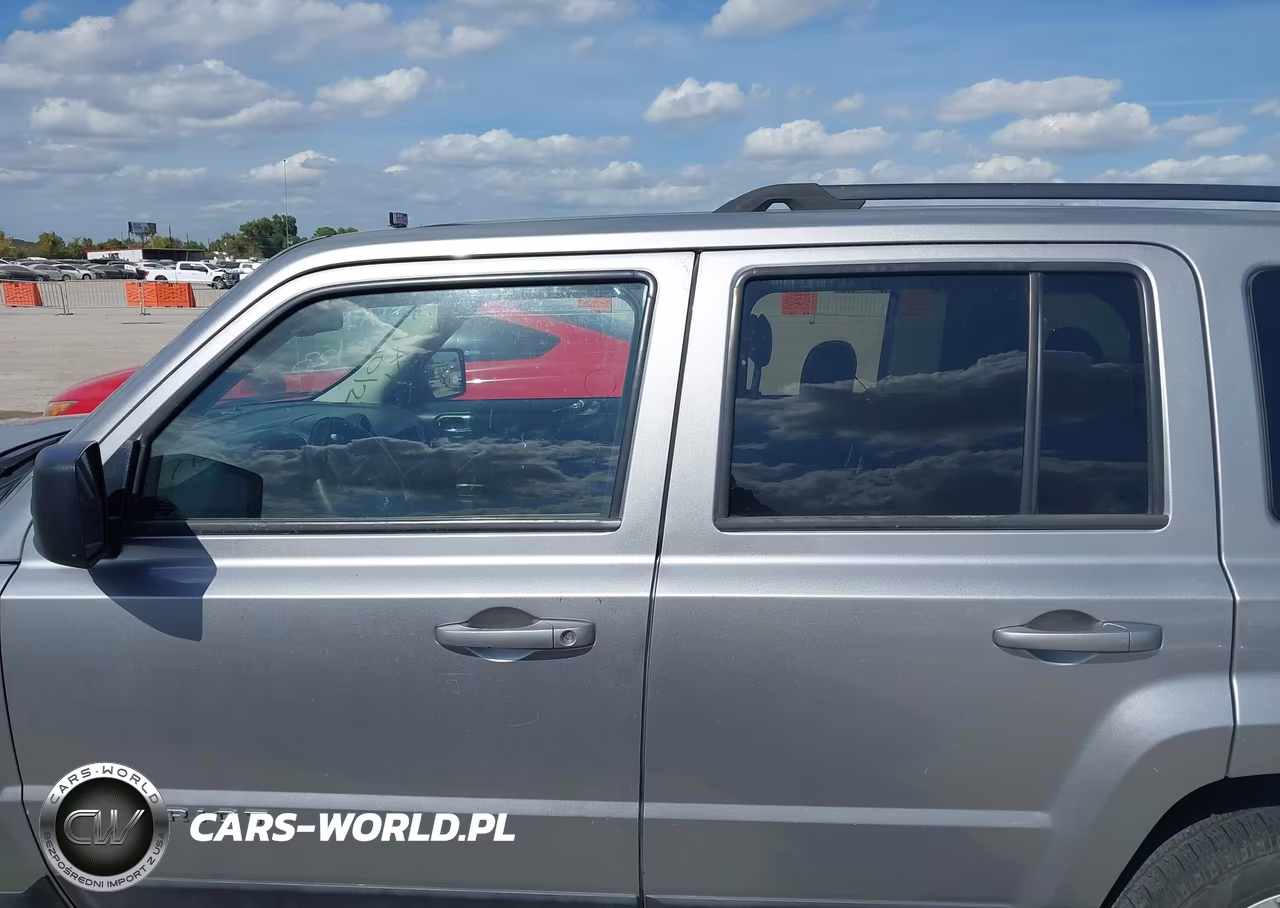 2016 Jeep Patriot Latitude VIN:1C4NJPFA9GD582369 - 14