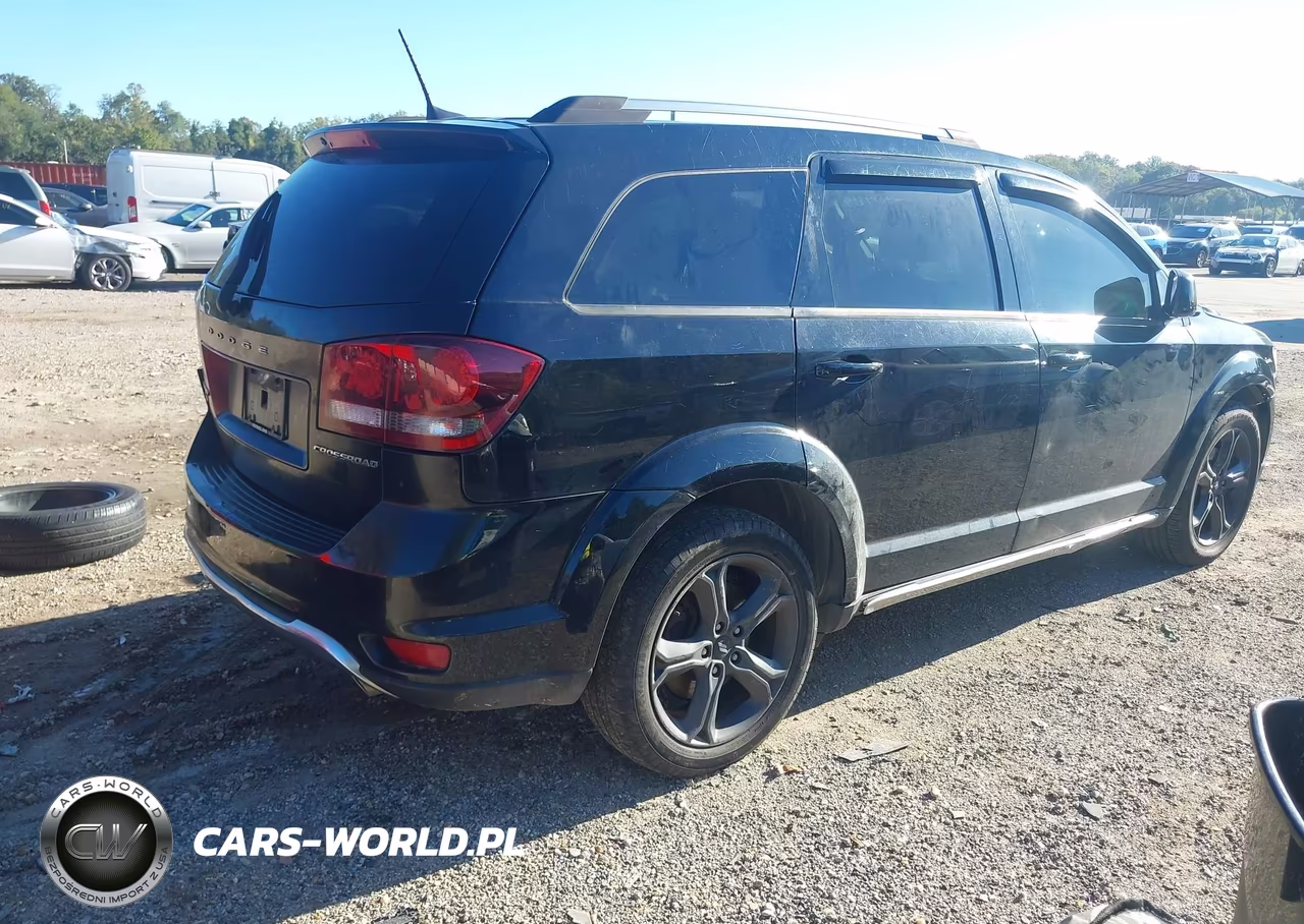 2018 Dodge Journey Crossroad Awd VIN:3C4PDDGG9JT523146 - 4