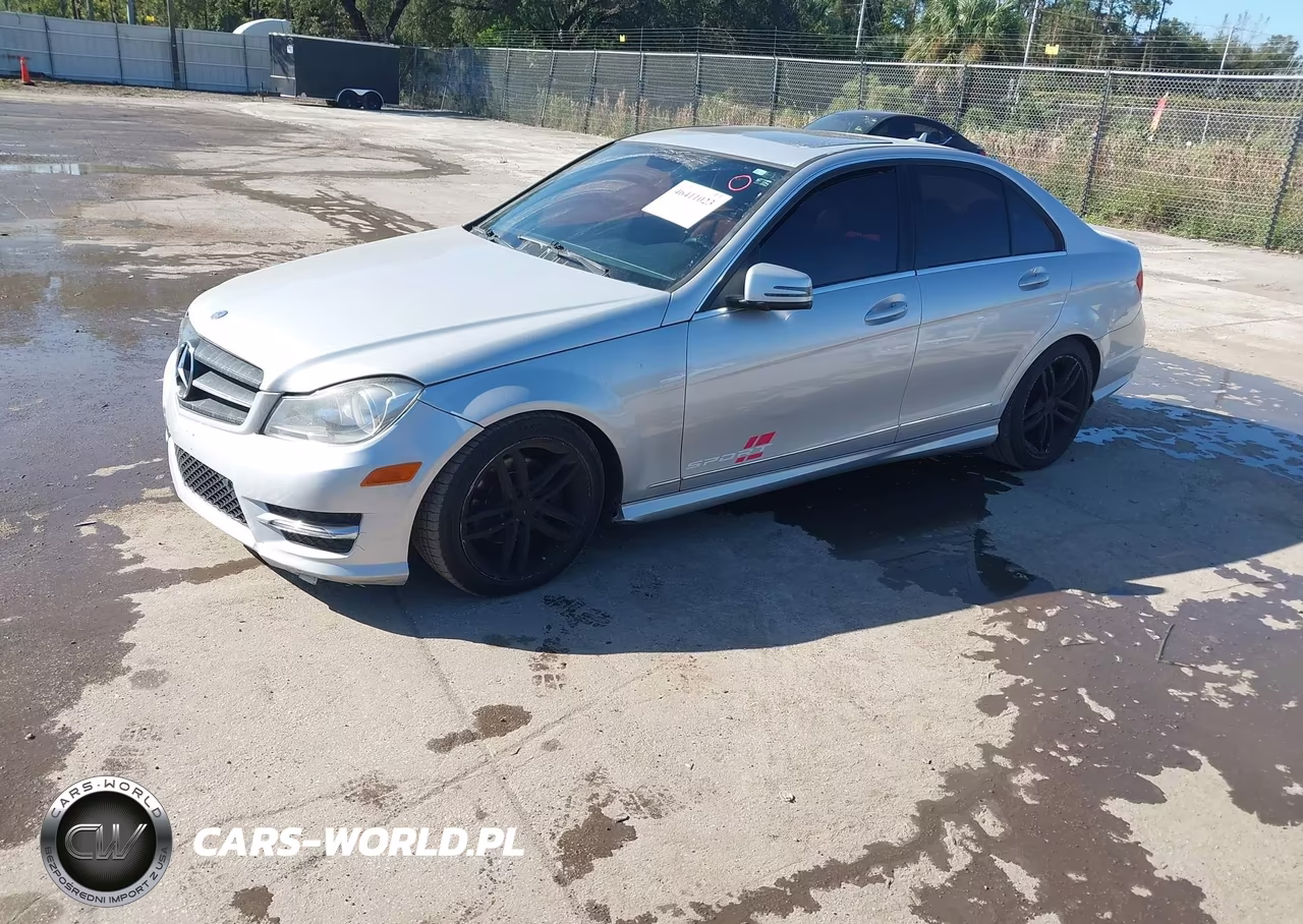 2012 Mercedes-Benz C 300 Sport 4Matic VIN:WDDGF8BB4CR209287 - 2