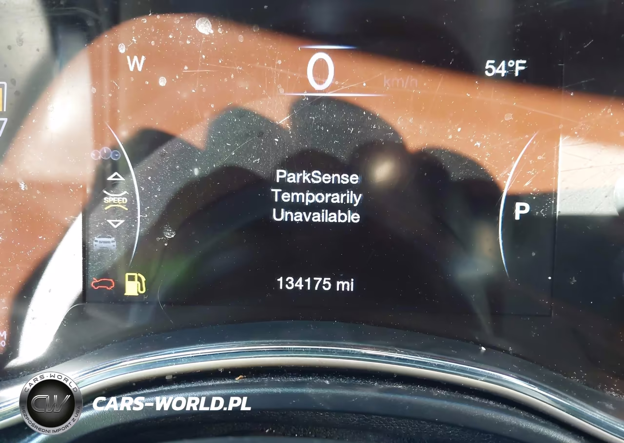 2017 Jeep Grand Cherokee Laredo 4X4 VIN:1C4RJFAG1HC954690 - 15