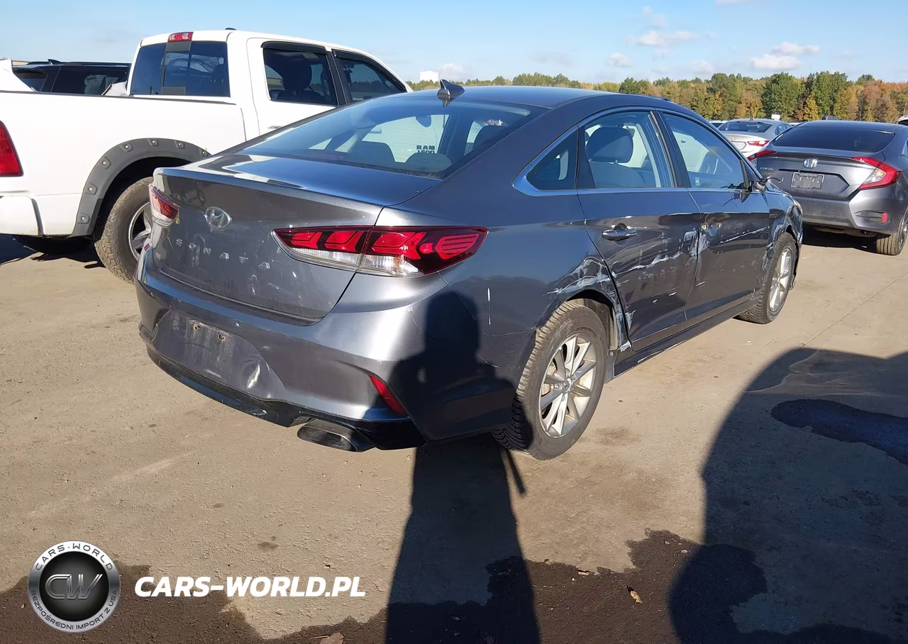 2018 Hyundai Sonata Se VIN:5NPE24AF0JH704732 - 4
