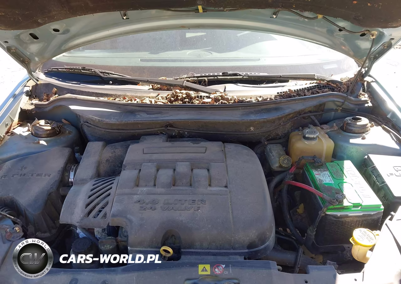 2008 Chrysler Pacifica Touring VIN:2A8GF68X98R144092 - 10
