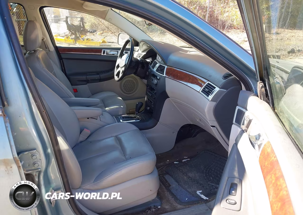 2008 Chrysler Pacifica Touring VIN:2A8GF68X98R144092 - 5