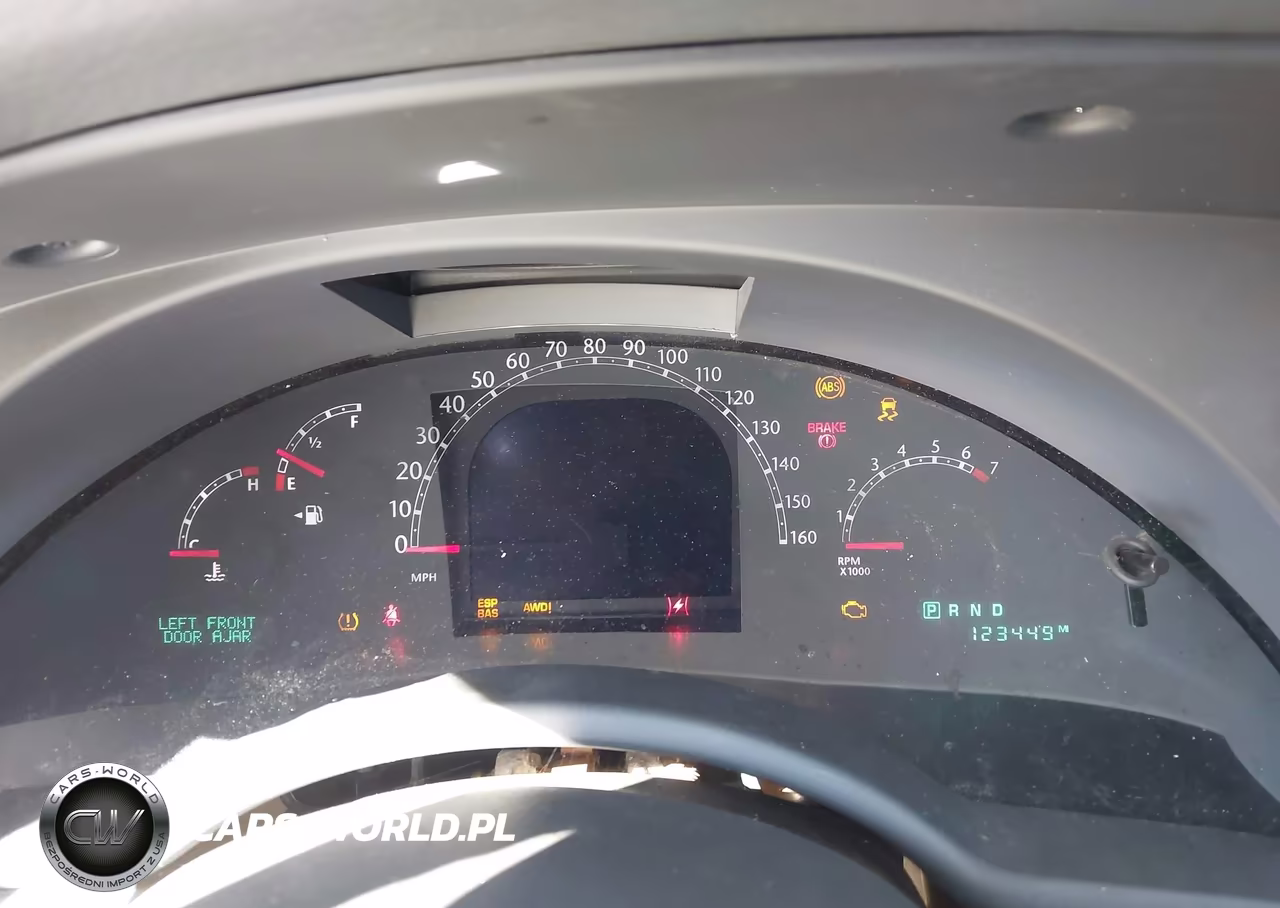 2008 Chrysler Pacifica Touring VIN:2A8GF68X98R144092 - 7