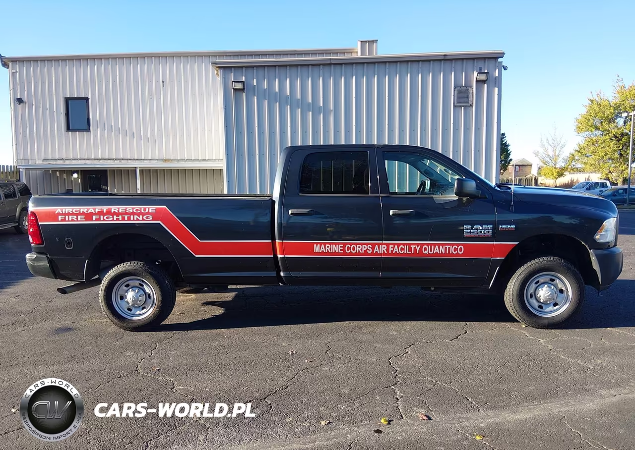 2016 Ram 2500 Tradesman VIN:3C6UR5HJXGG129054 - 17