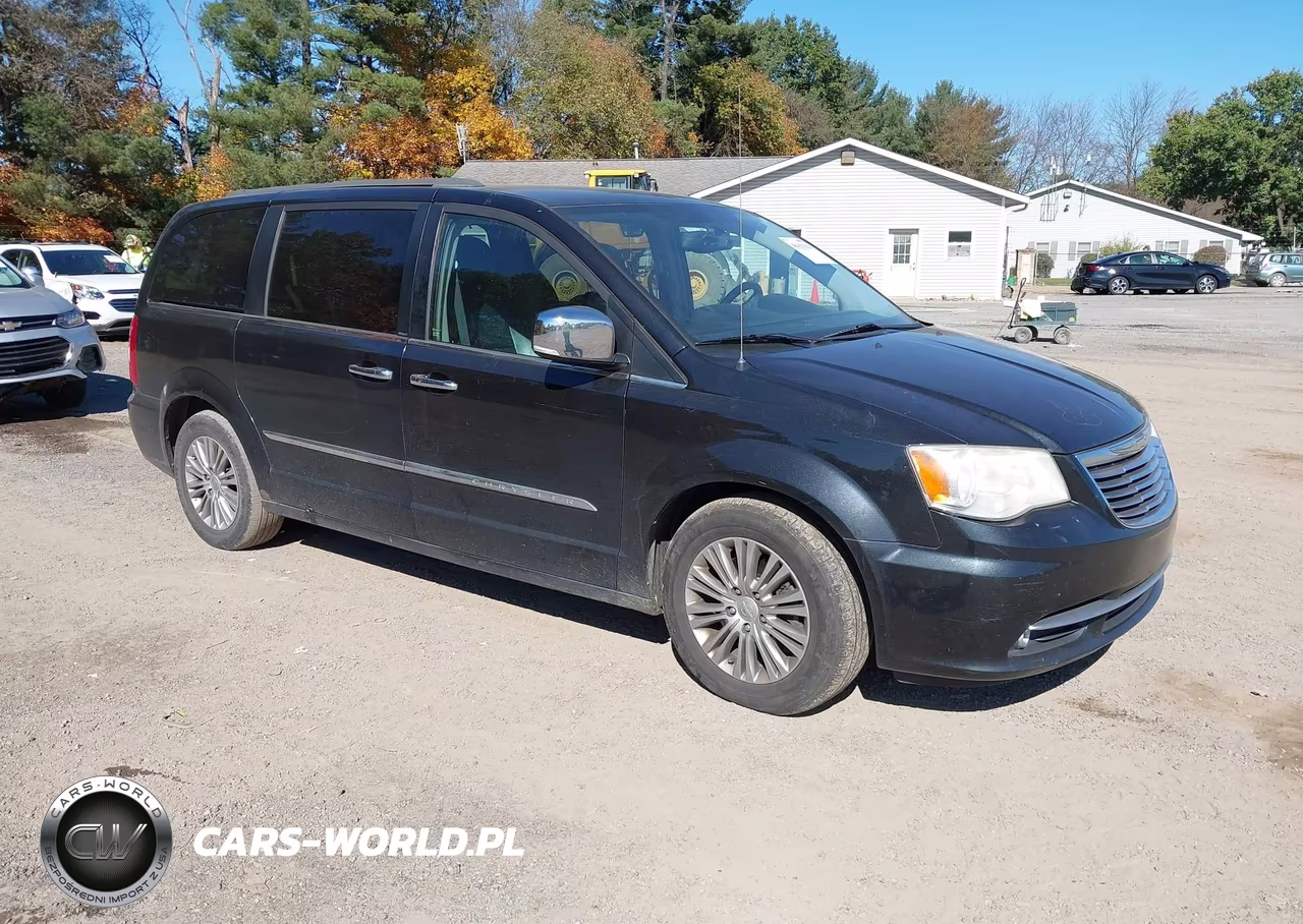 2013 Chrysler Town & Country Touring-L