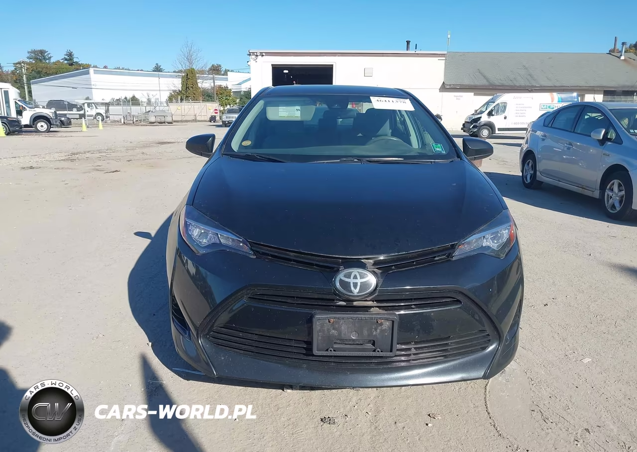 2017 Toyota Corolla L VIN:2T1BURHE6HC805861 - 12