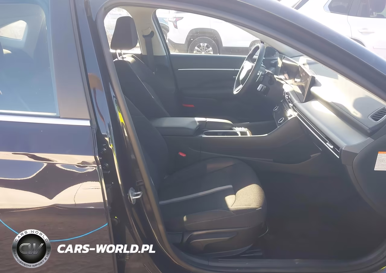 2026 Hyundai Sonata Hybrid Blue VIN:KMHL24JJ8TA181980 - 5