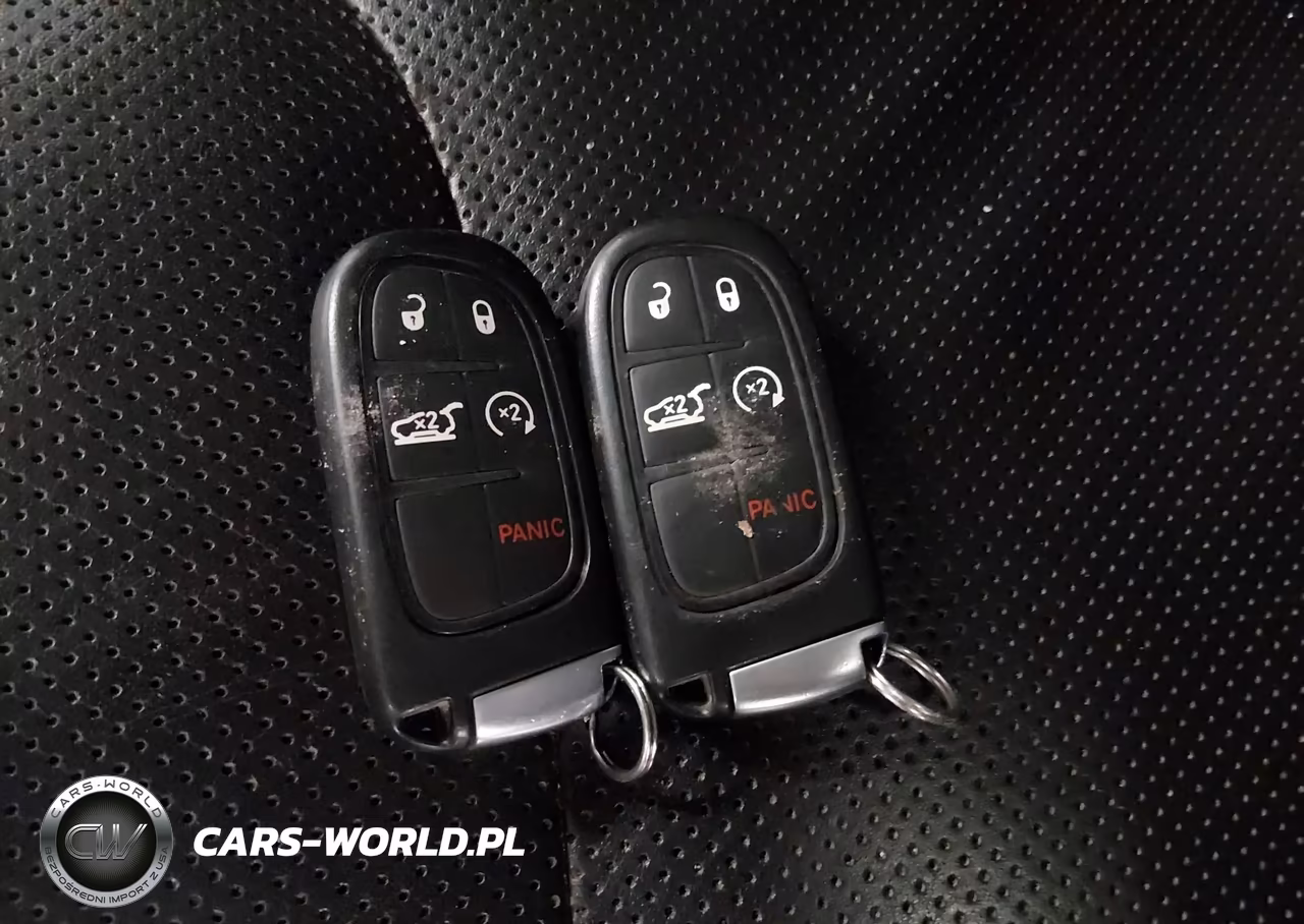 2019 Jeep Cherokee Limited 4X4 VIN:1C4PJMDX0KD464489 - 11