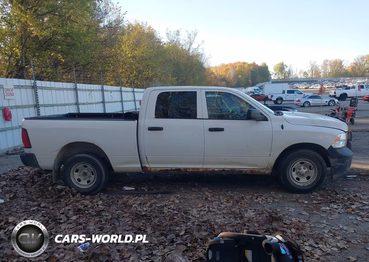 2015 Ram 1500 Tradesman VIN:1C6RR7SM1FS702662 - 13