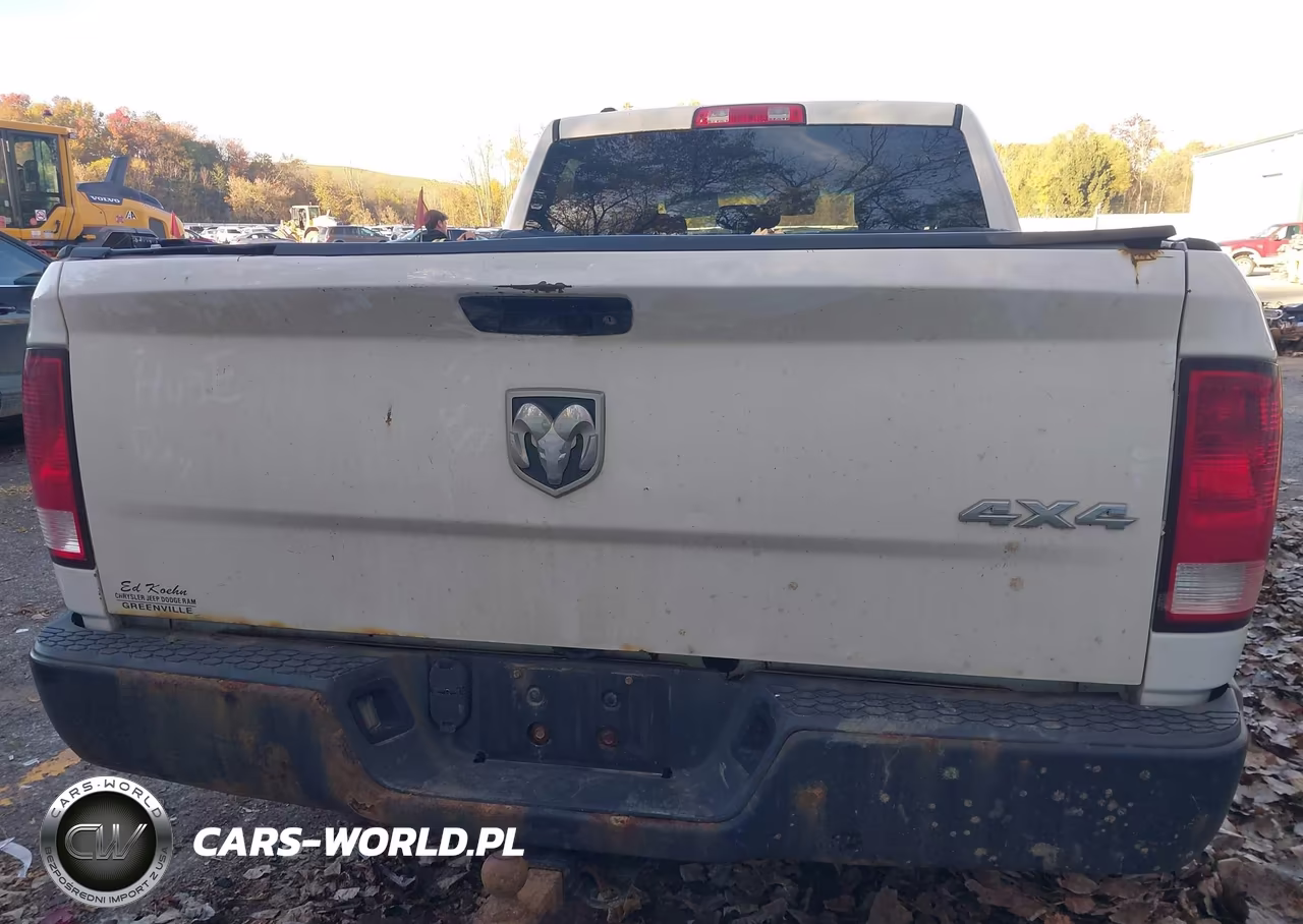 2015 Ram 1500 Tradesman VIN:1C6RR7SM1FS702662 - 18