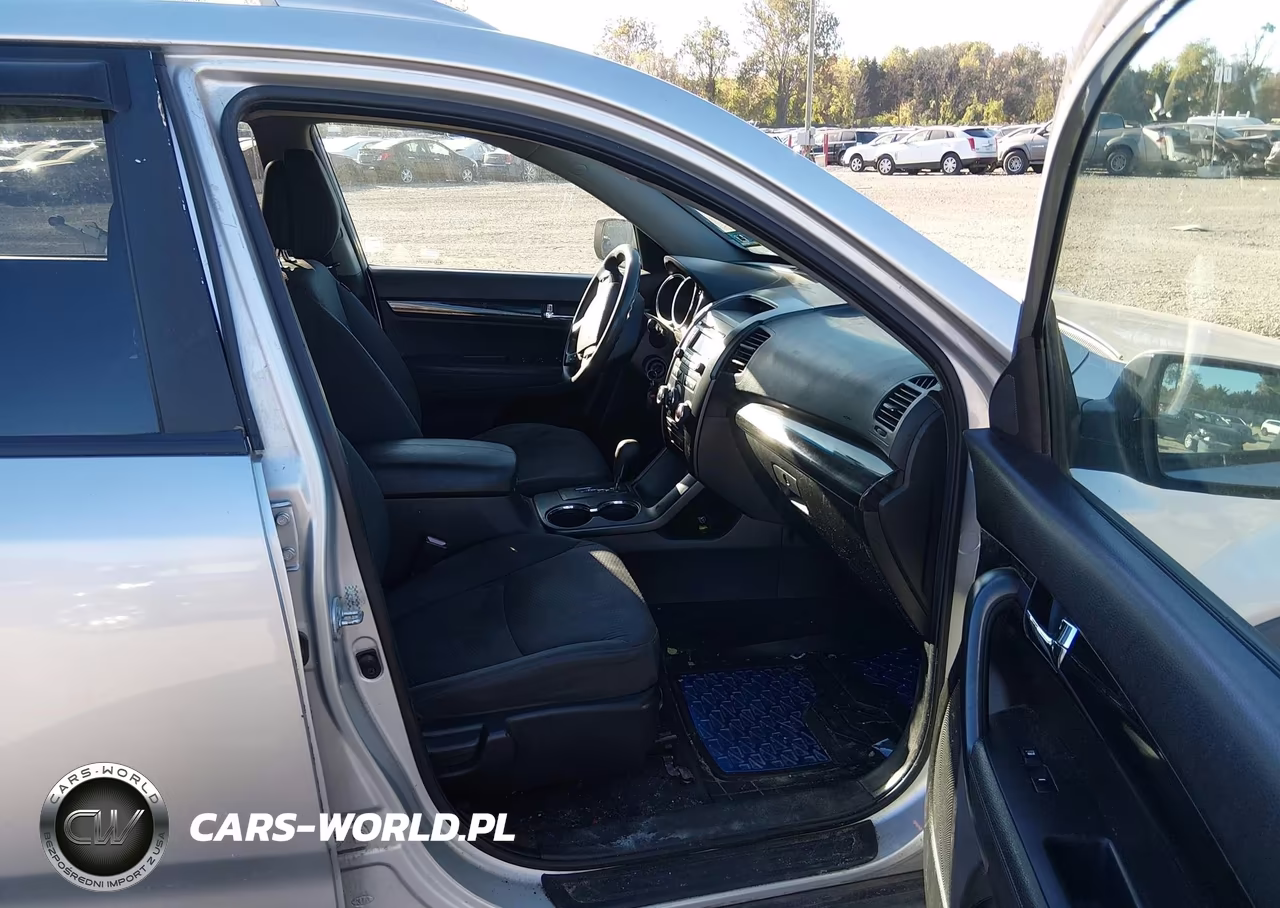 2011 Kia Sorento Lx VIN:5XYKTDA18BG092342 - 5