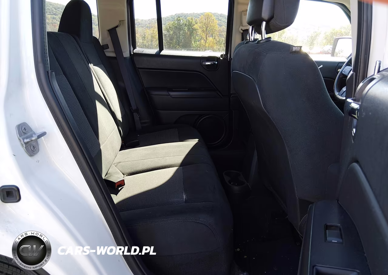 2015 Jeep Patriot Sport VIN:1C4NJPBAXFD126028 - 8