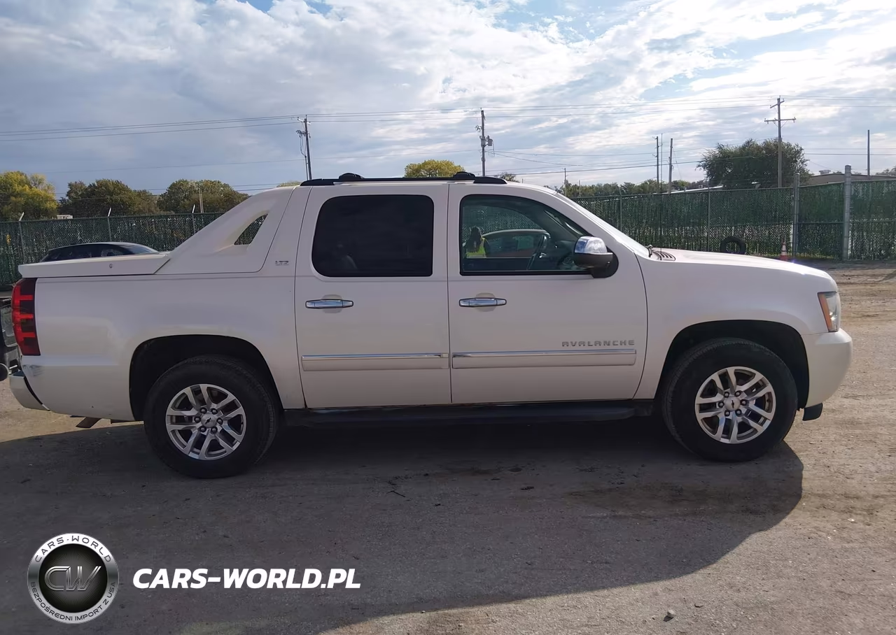 2012 Chevrolet Avalanche 1500 Ltz VIN:3GNTKGE78CG138429 - 13