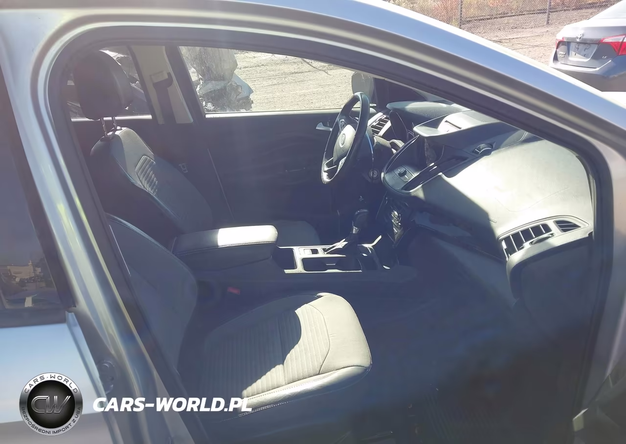 2017 Ford Escape Se VIN:1FMCU9GD1HUC70448 - 5