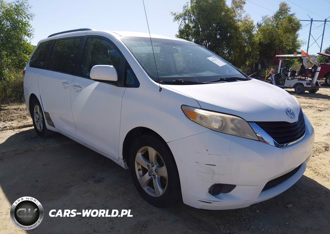 2011 Toyota Sienna Le V6